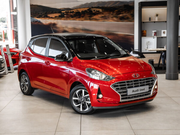 An image of a Used Red Hyundai Grand i10 1.2 Fluid A/T