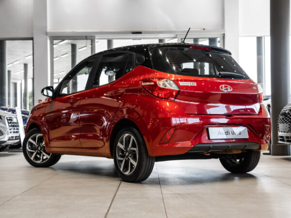 An image of a Used Red Hyundai Grand i10 1.2 Fluid A/T