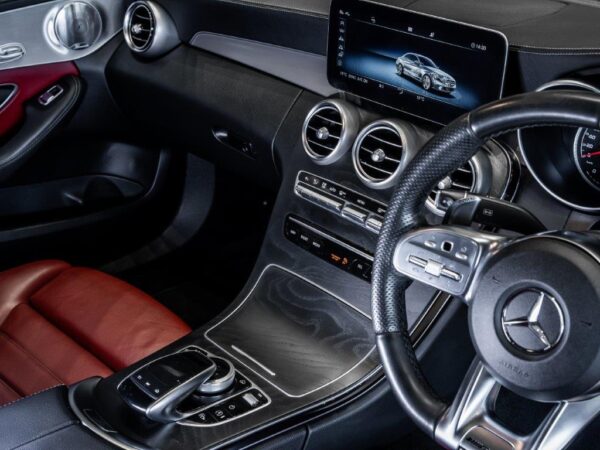 2023 Mercedes-AMG C43 4MATIC showcasing its sleek design and sporty features.