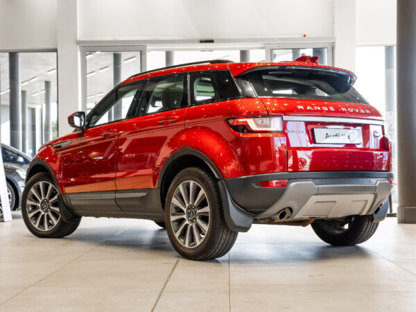 Image of a Land Rover Range Rover Evoque 2.0 TD4 SE showcasing its sleek design and modern features.